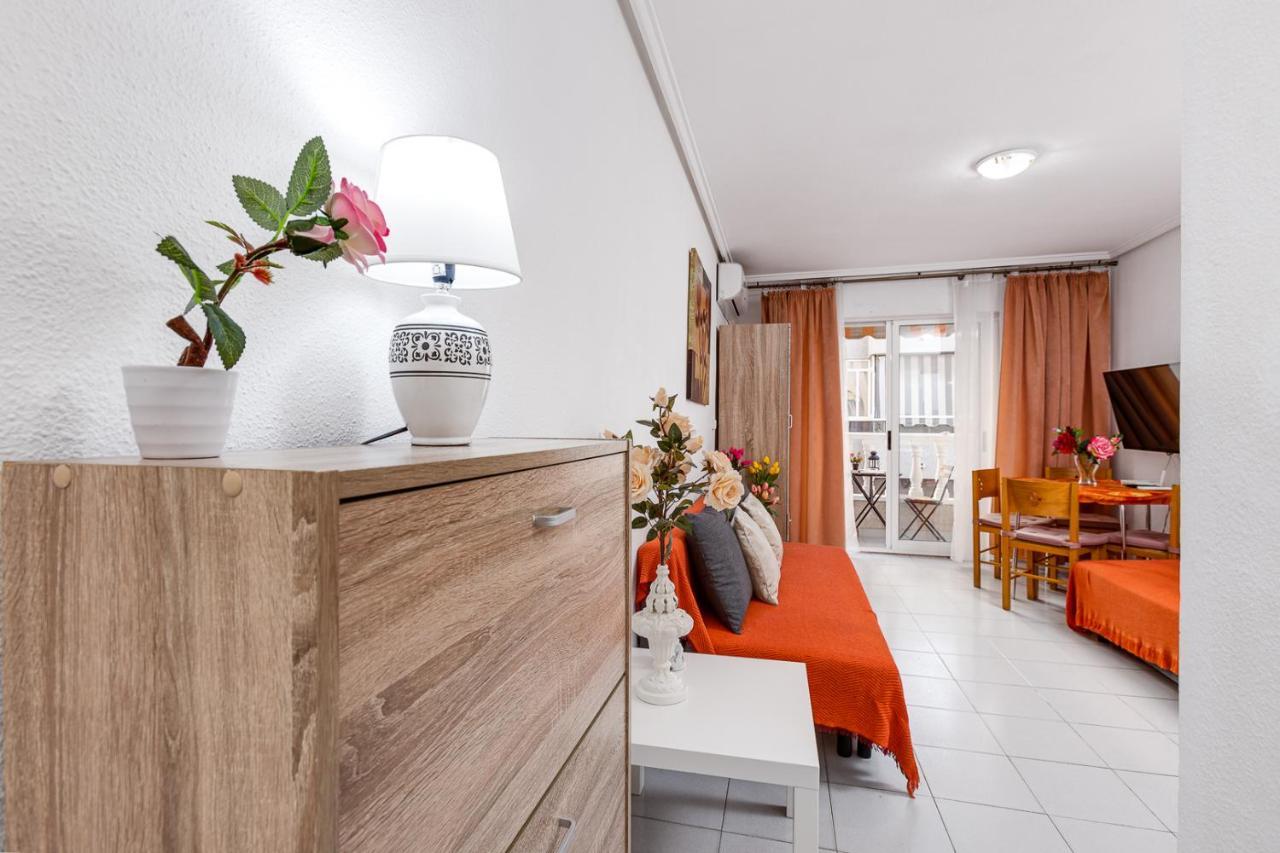 Apartment Studio Relax Almudena Torrevieja Bagian luar foto