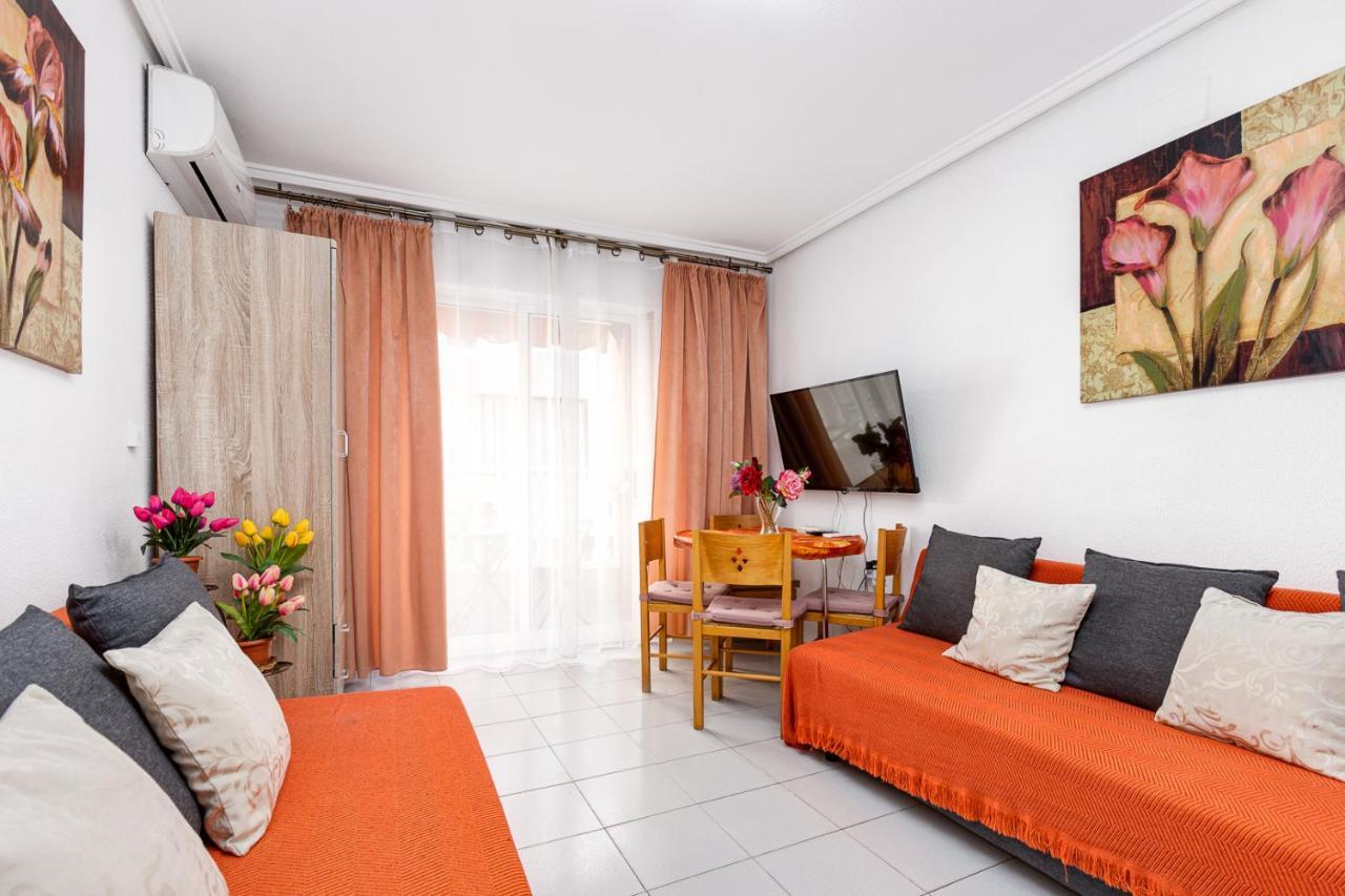 Apartment Studio Relax Almudena Torrevieja Bagian luar foto