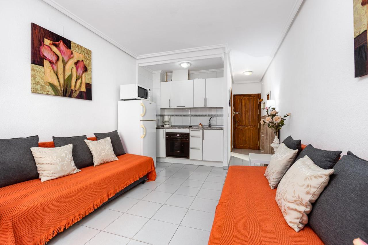 Apartment Studio Relax Almudena Torrevieja Bagian luar foto